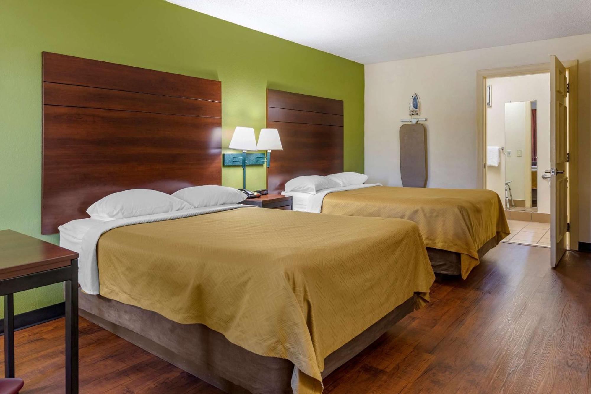Econo Lodge Fayetteville Kültér fotó